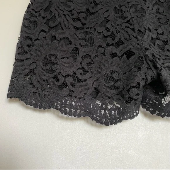 Francesco Scognamiglio Black Scalloped Edge Lace High Rise Shorts Size 40 IT
